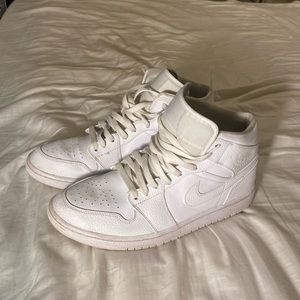 Nike Air 1 Jordan mid “triple white”